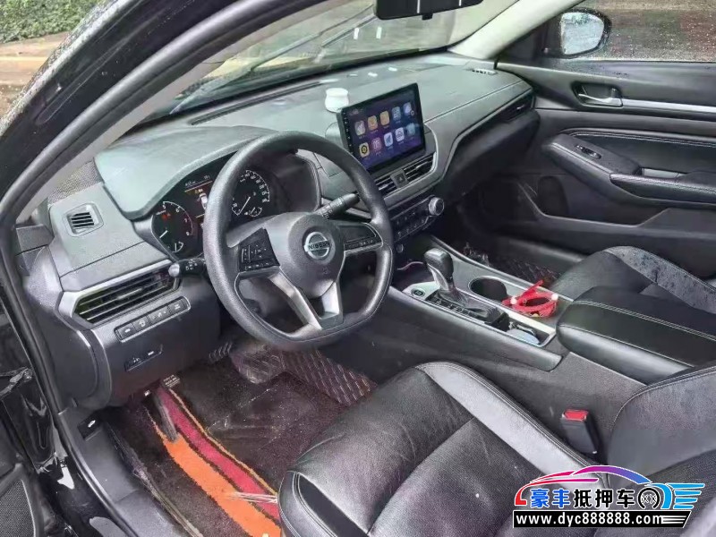 21年日产天籁轿车抵押车出售