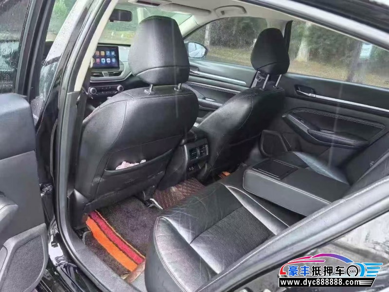 21年日产天籁轿车抵押车出售