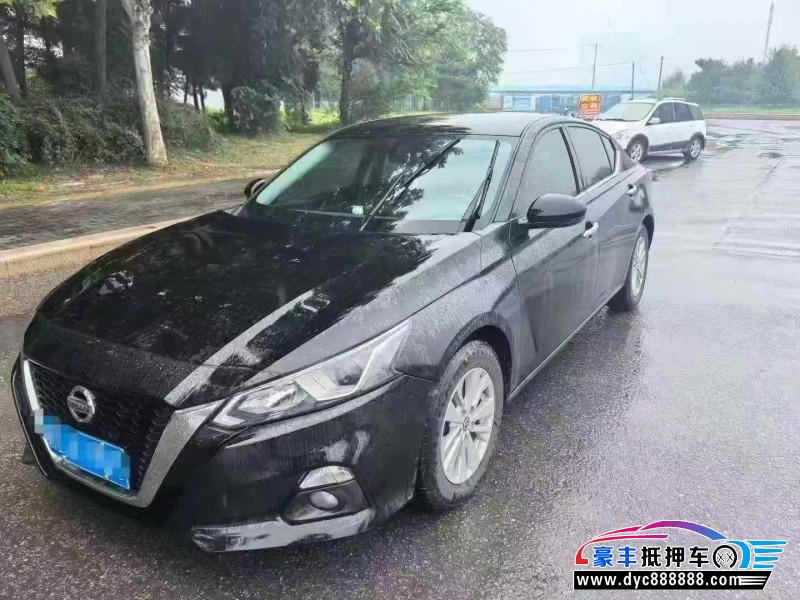 21年日产天籁轿车抵押车出售