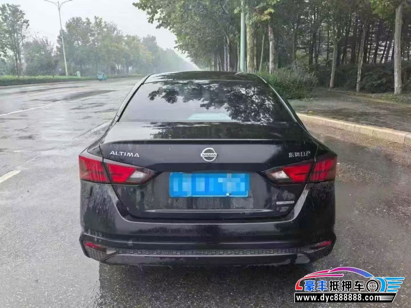 21年日产天籁轿车抵押车出售