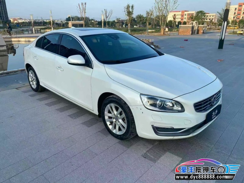 17年沃尔沃S60轿车抵押车出售