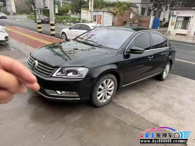 14年大众迈腾轿车抵押车出售