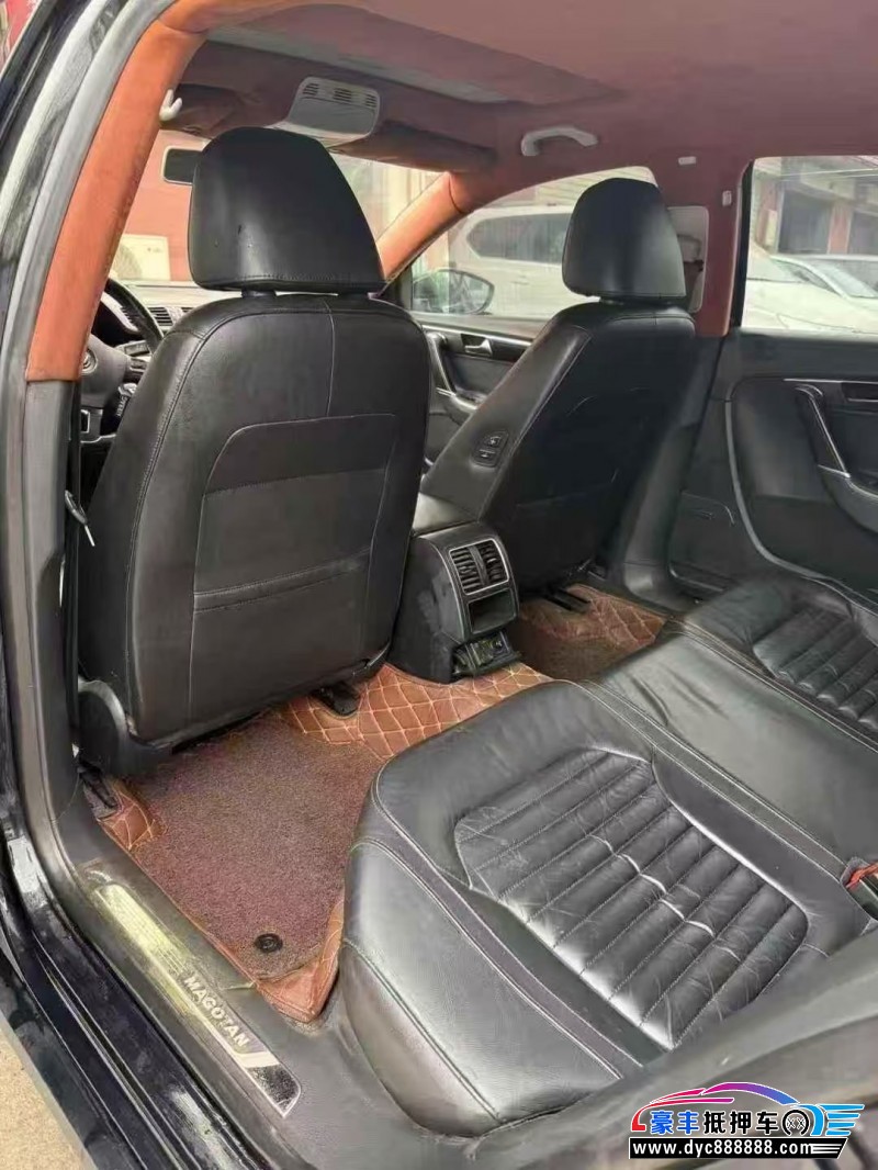 14年大众迈腾轿车抵押车出售