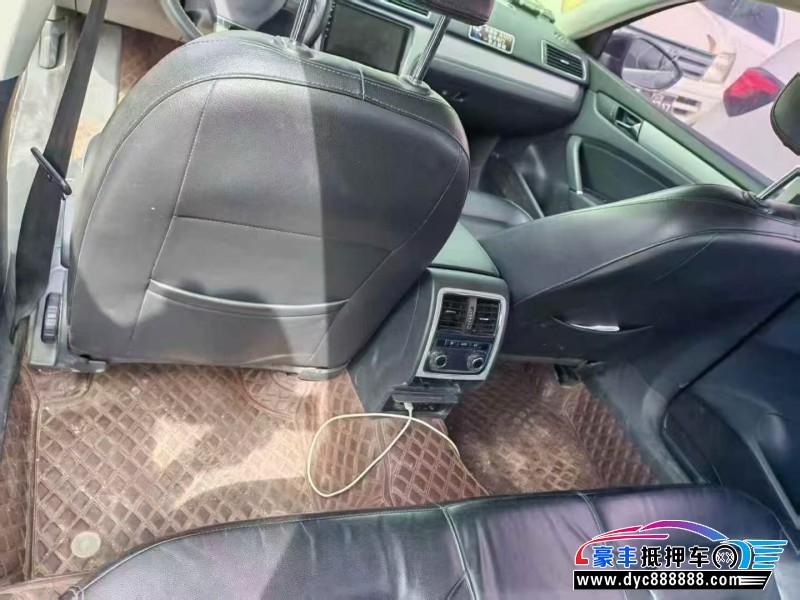 15年大众帕萨特轿车抵押车出售