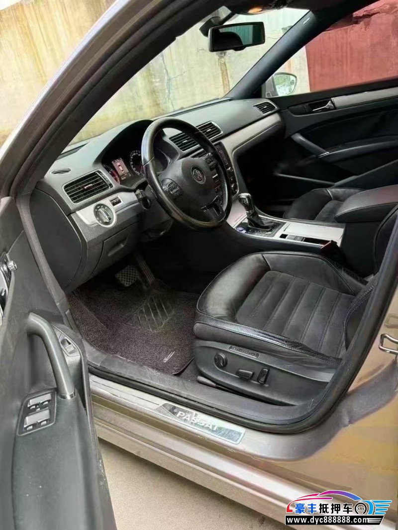 12年大众帕萨特轿车抵押车出售