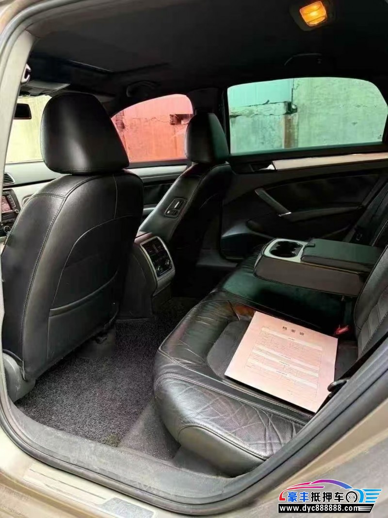 12年大众帕萨特轿车抵押车出售