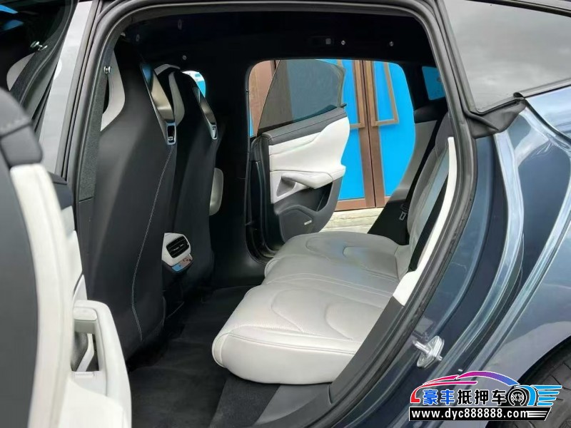 24年小米SU7轿车抵押车出售