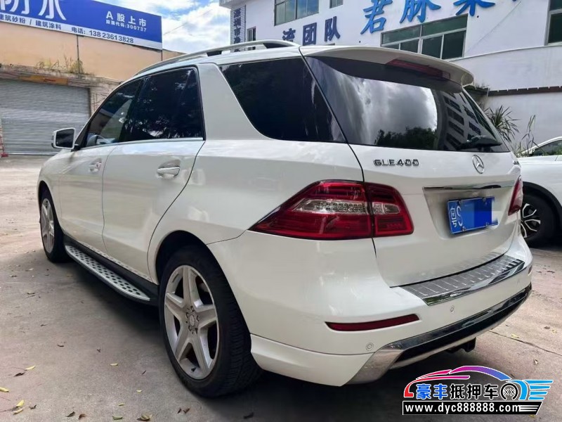 16年奔驰ML轿车抵押车出售