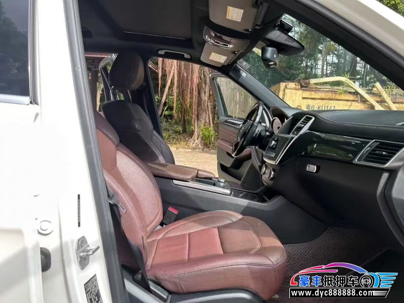 16年奔驰ML轿车抵押车出售