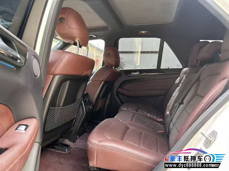 16年奔驰ML轿车抵押车出售