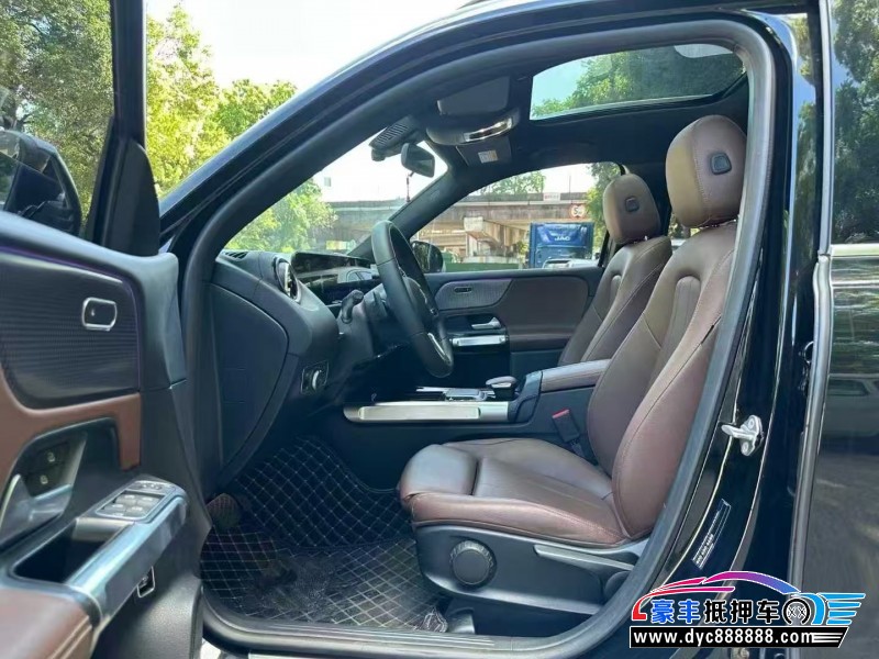 22年奔驰GLB轿车抵押车出售