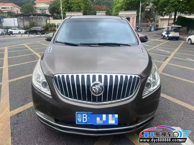 11年别克GL8轿车抵押车出售