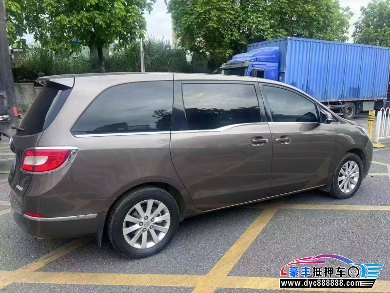 11年别克GL8轿车抵押车出售