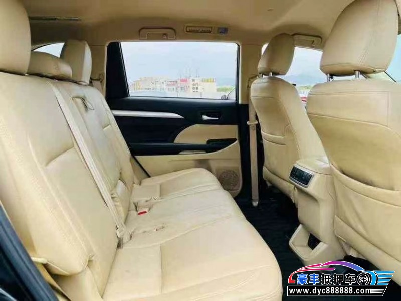 20年丰田汉兰达轿车抵押车出售