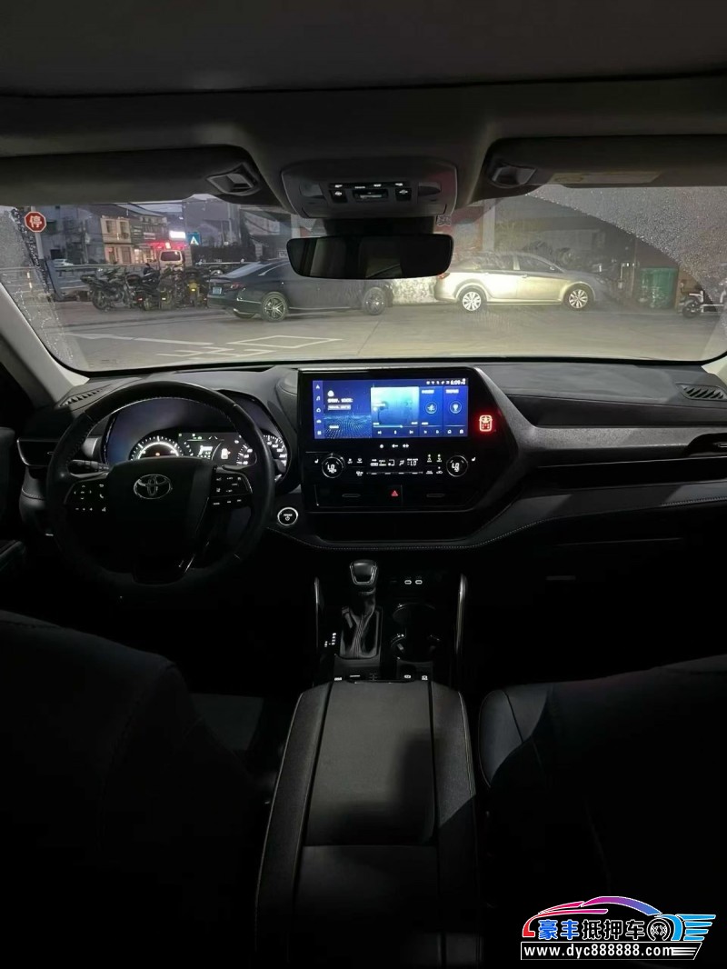 24年丰田汉兰达轿车抵押车出售