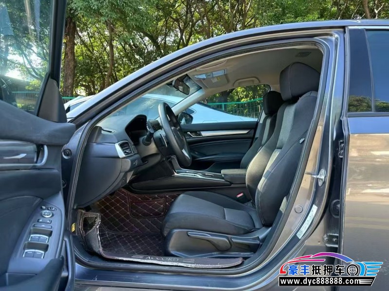 19年本田雅阁轿车抵押车出售