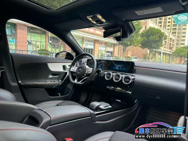 21年奔驰C轿车抵押车出售