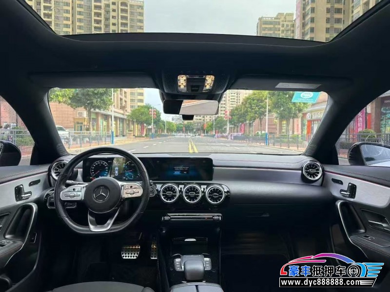 21年奔驰C轿车抵押车出售