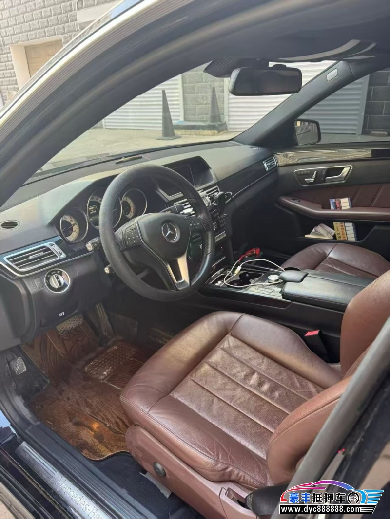 14年奔驰E轿车抵押车出售