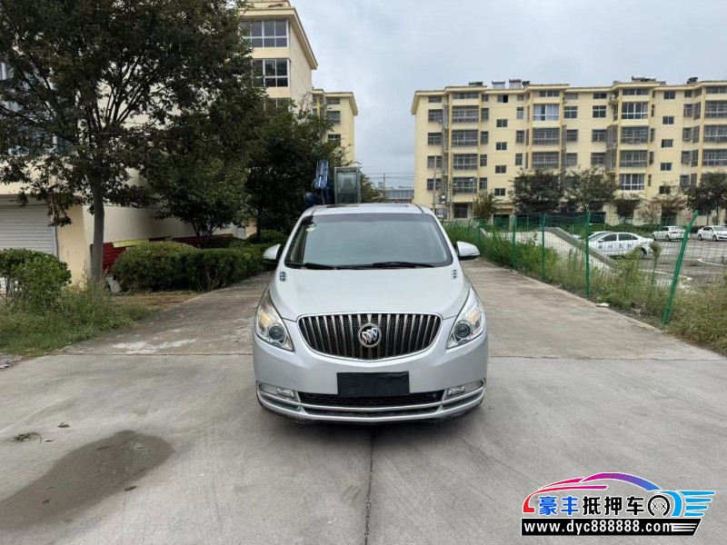 17年别克GL8轿车抵押车出售