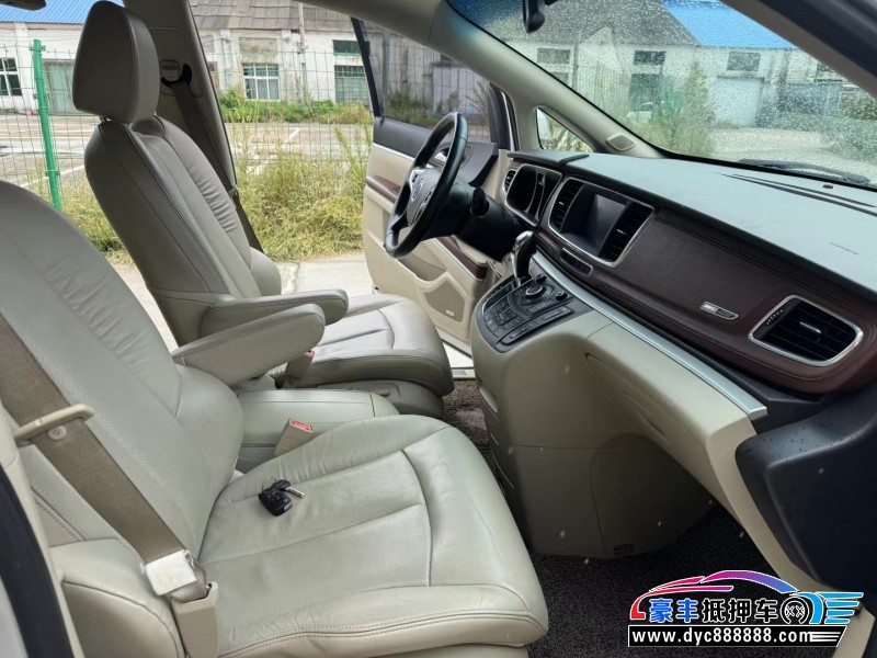 17年别克GL8轿车抵押车出售