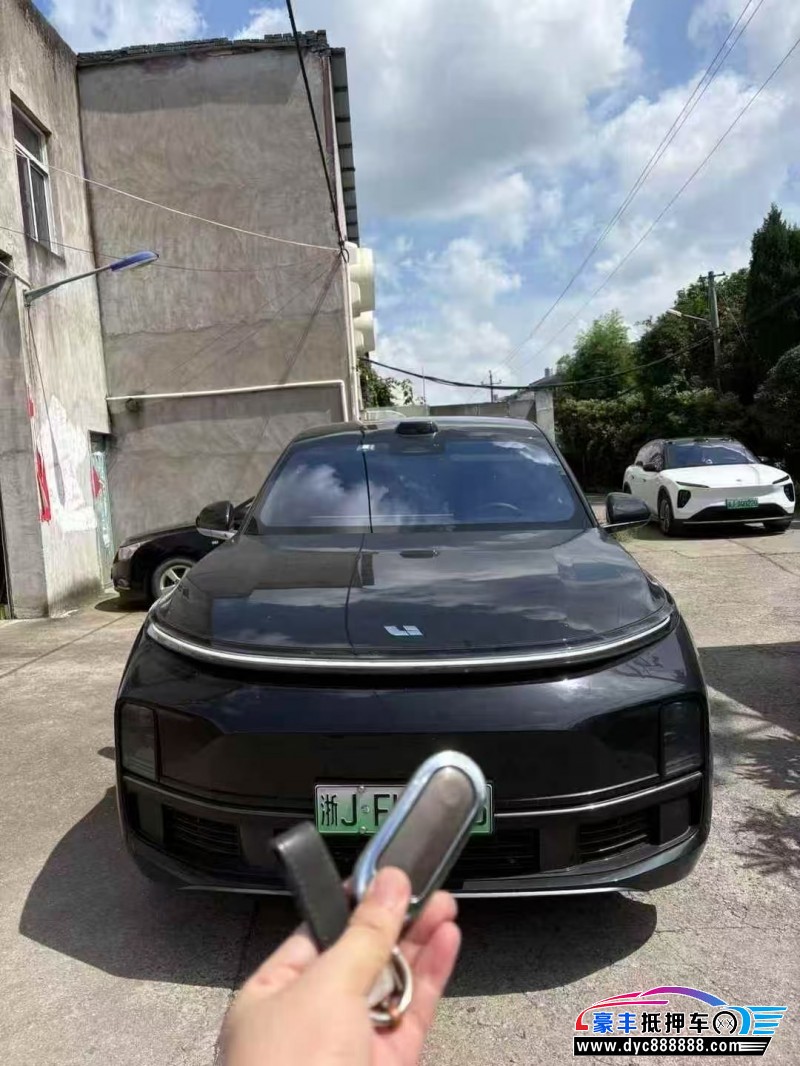 23年理想L9轿车抵押车出售