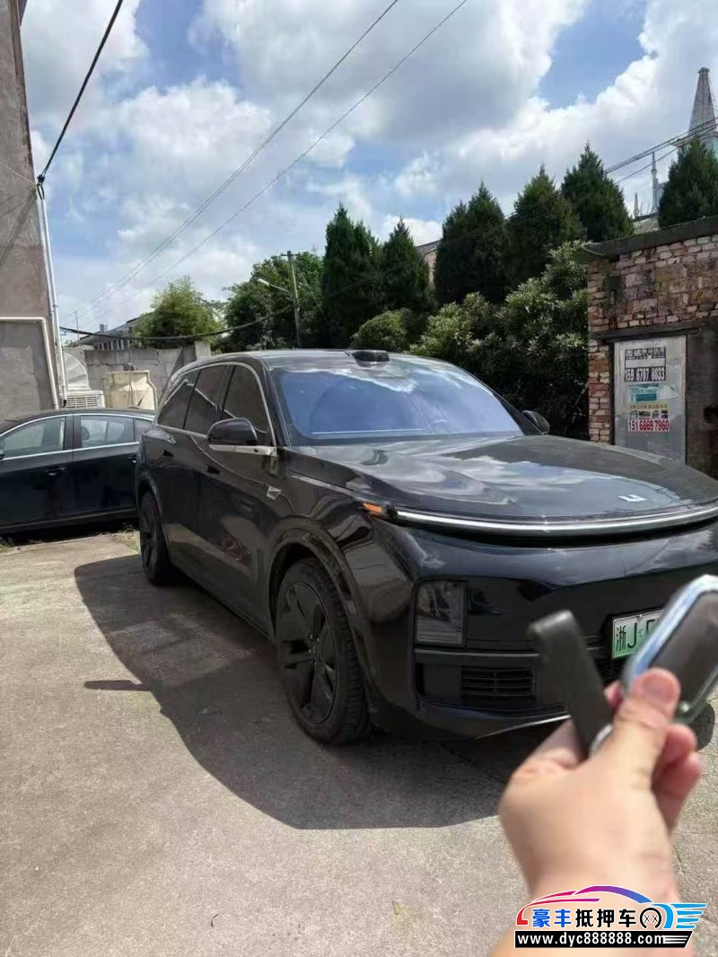 23年理想L9轿车抵押车出售