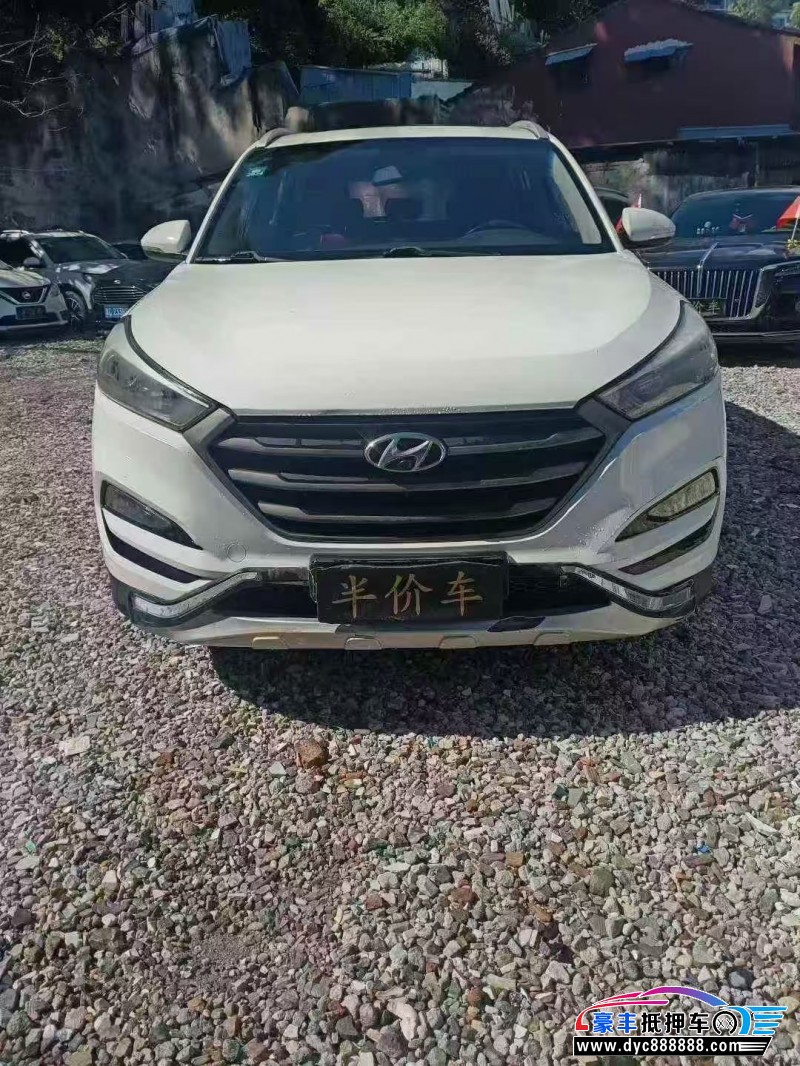 18年现代途胜轿车抵押车出售