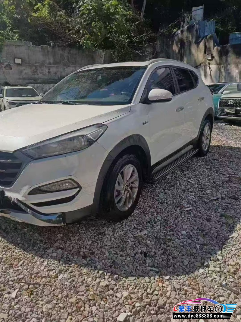 18年现代途胜轿车抵押车出售