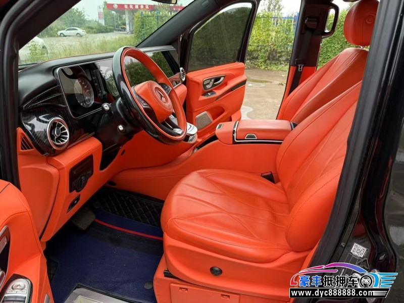 23年奔驰威霆轿车抵押车出售