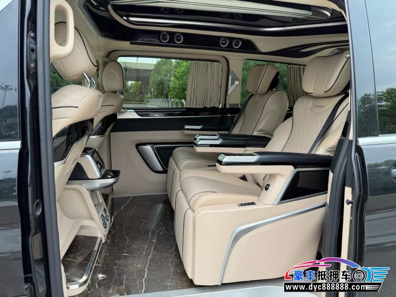 23年奔驰V轿车抵押车出售