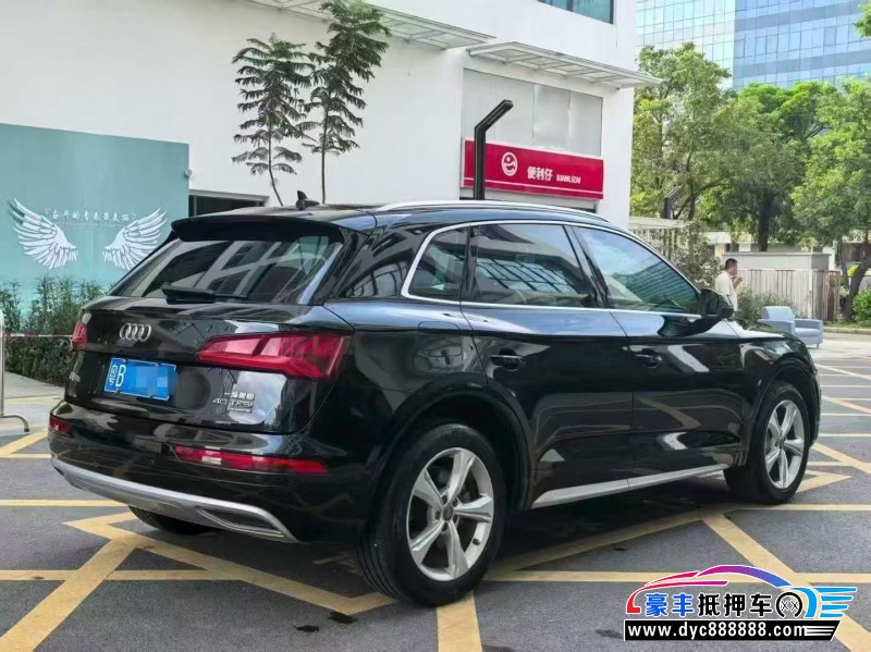 19年奥迪Q5轿车抵押车出售