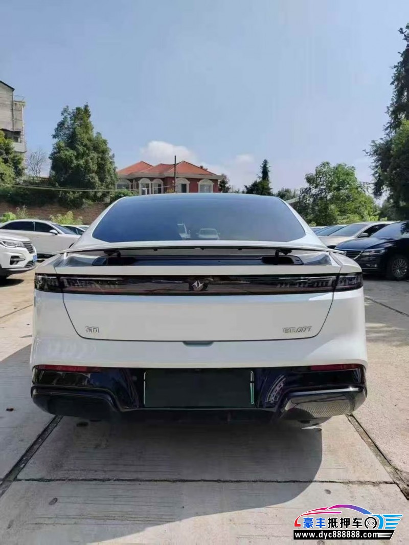 25年东风奕派007轿车抵押车出售