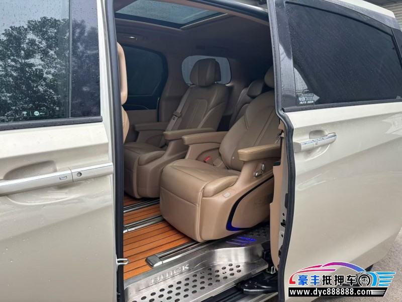 21年别克GL8轿车抵押车出售