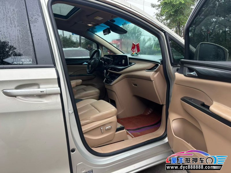 21年别克GL8轿车抵押车出售