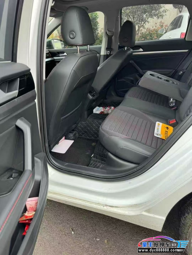 22年大众朗逸轿车抵押车出售