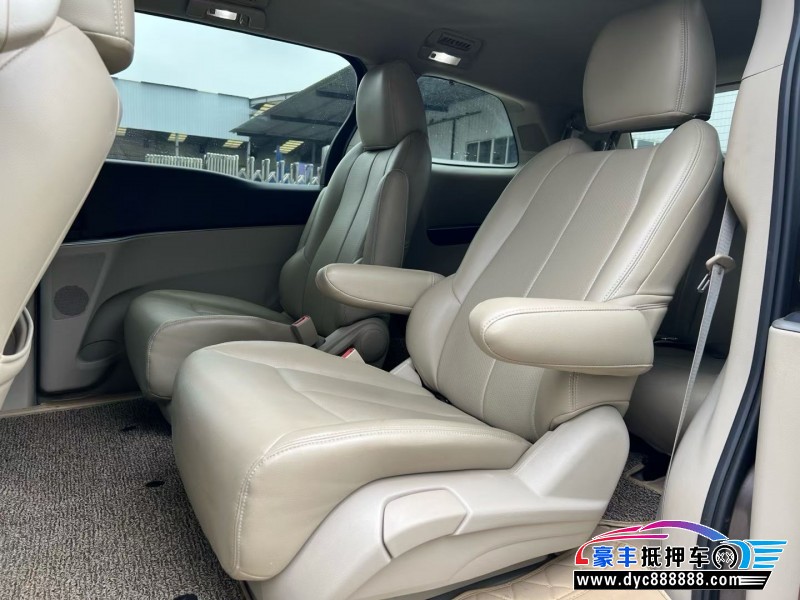 17年别克GL8轿车抵押车出售