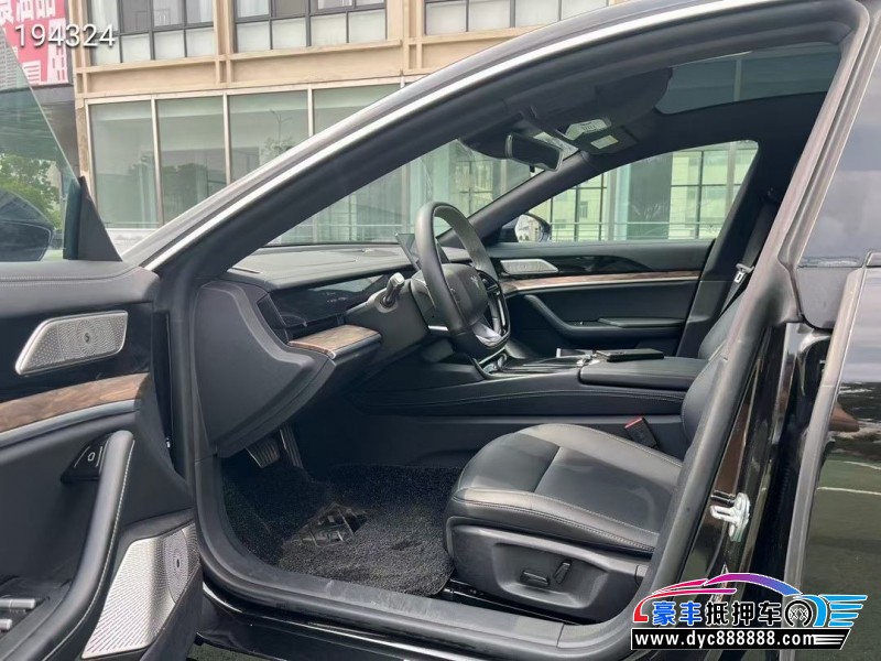 23年哪吒S轿车抵押车出售