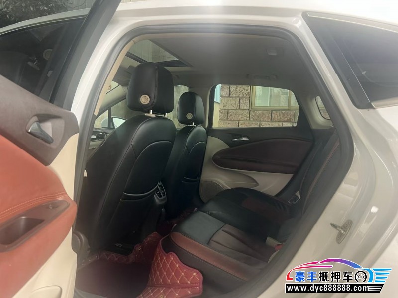 17年别克威朗轿车抵押车出售