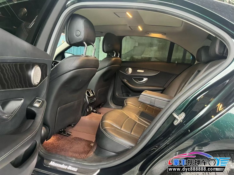 21年奔驰C轿车抵押车出售