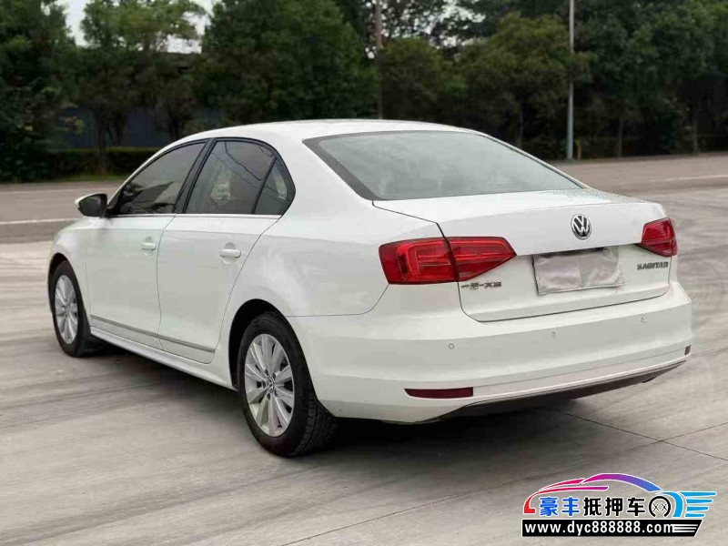 16年大众速腾轿车抵押车出售