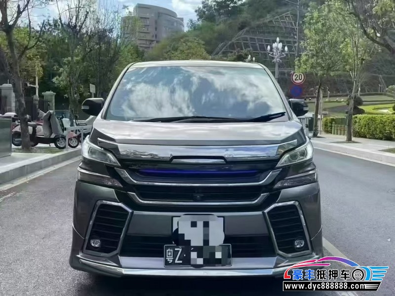 12年丰田威尔法轿车抵押车出售