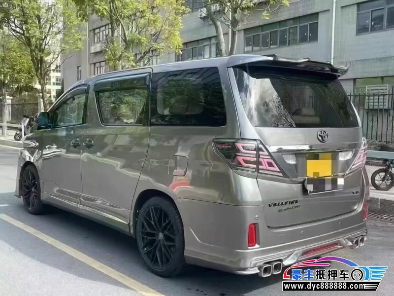 12年丰田威尔法轿车抵押车出售