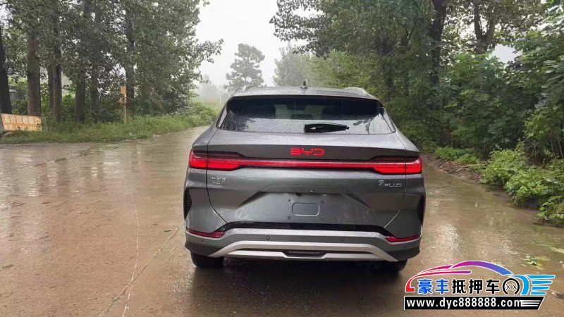 25年比亚迪宋轿车抵押车出售