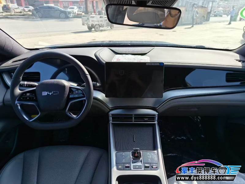 25年比亚迪海豹轿车抵押车出售