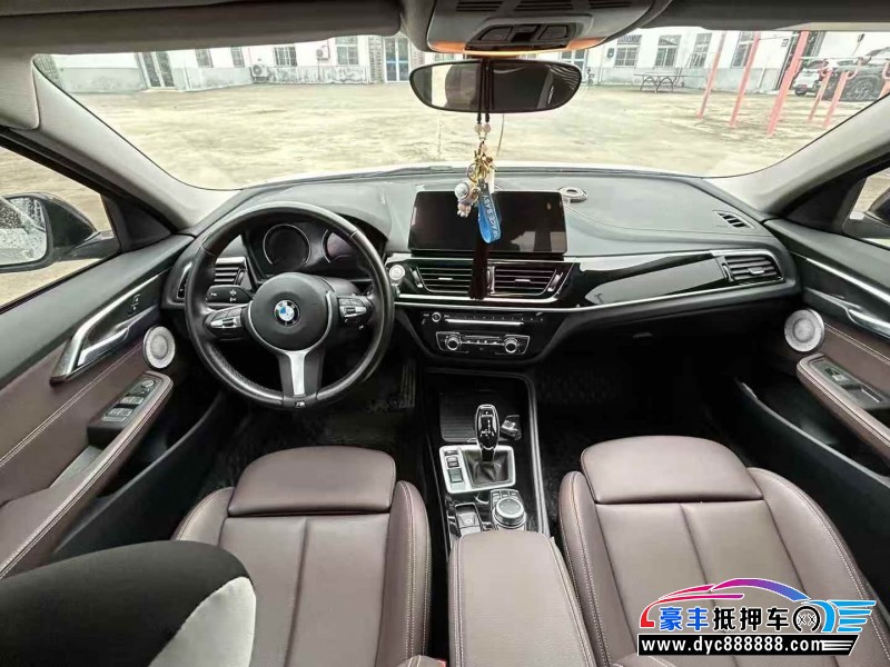 22年宝马1系轿车抵押车出售