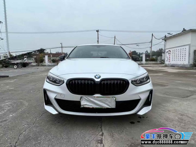 22年宝马1系轿车抵押车出售