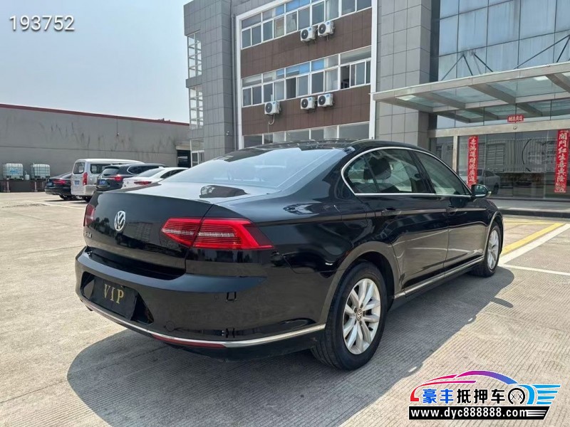 17年大众迈腾轿车抵押车出售