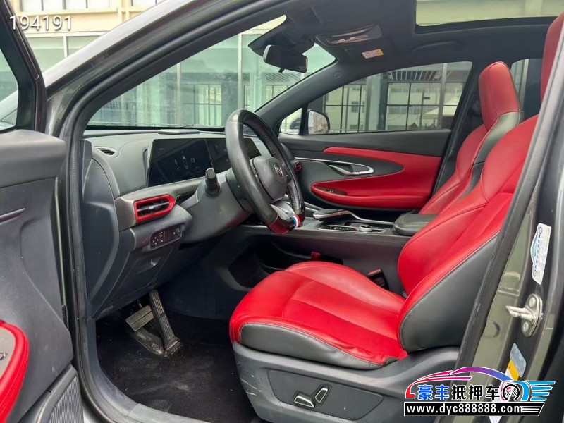 21年长安长安UNI轿车抵押车出售