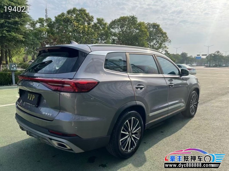 22年奇瑞瑞虎8轿车抵押车出售